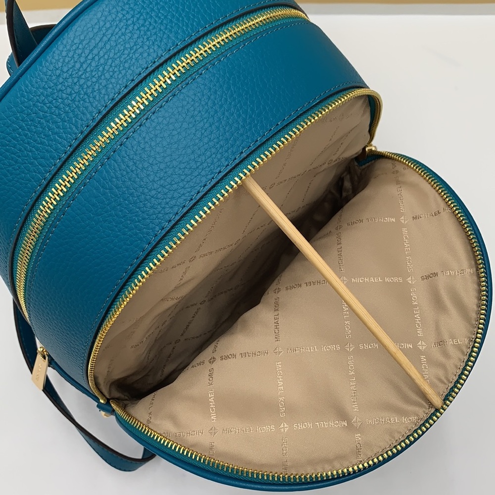 MICHAEL KORS ADINA MEDIUM BACKPACK LAGGON COLOR - Picture 9 of 16